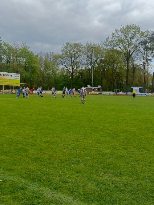 Im Spiel zwischen SV Holthausen Biene II und BW Lünne setzte sich Holthausen-Biene II mit einem 3:1-Sieg durch